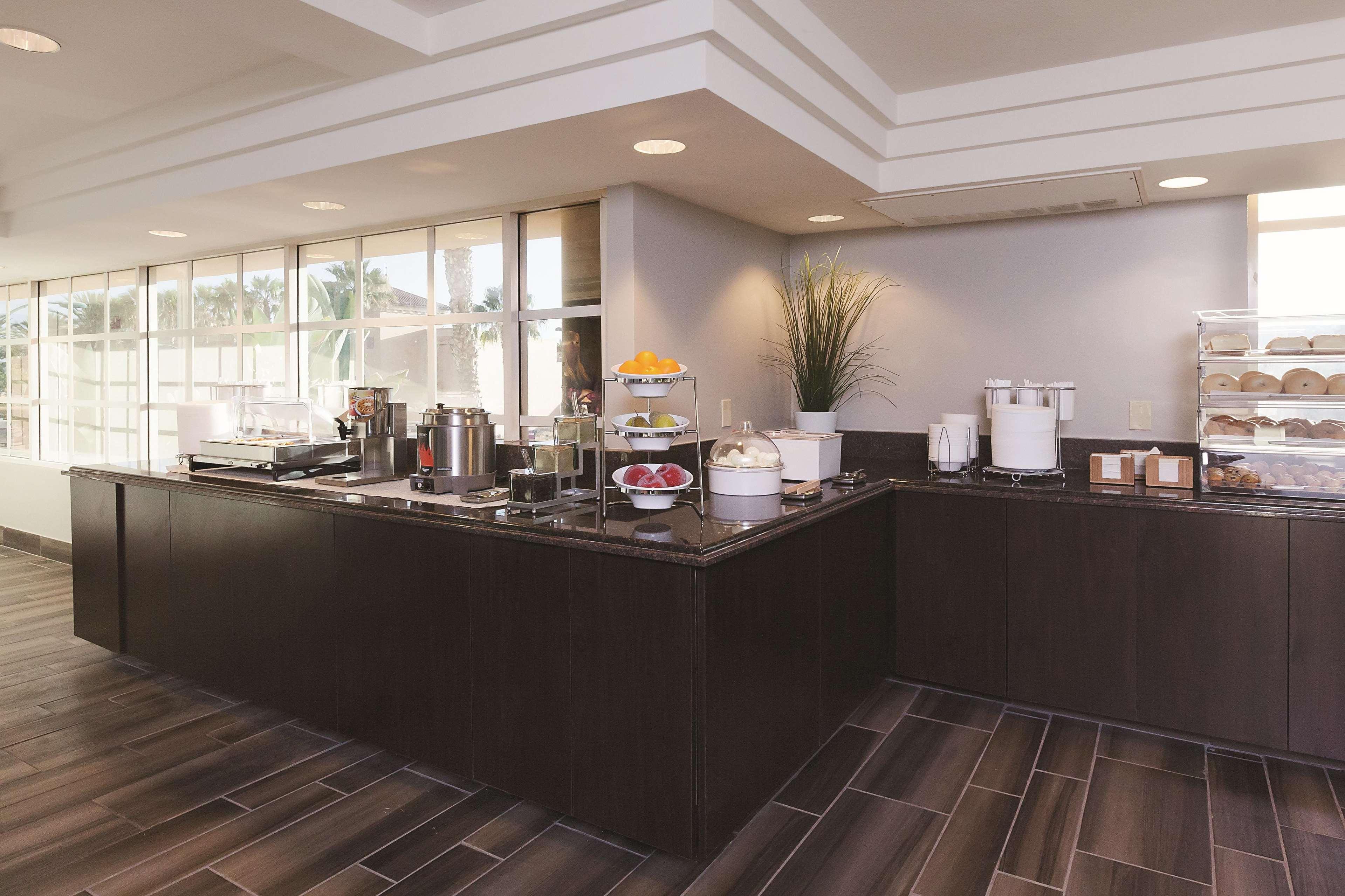 La Quinta By Wyndham Anaheim Hotell Exteriör bild